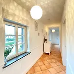Geraeumige Altbauwohnung Mit 4 Schlafzimmern *