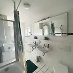 Geraeumige Altbauwohnung Mit 4 Schlafzimmern