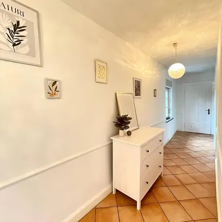 Geraeumige Altbauwohnung Mit 4 Schlafzimmern * Kruft