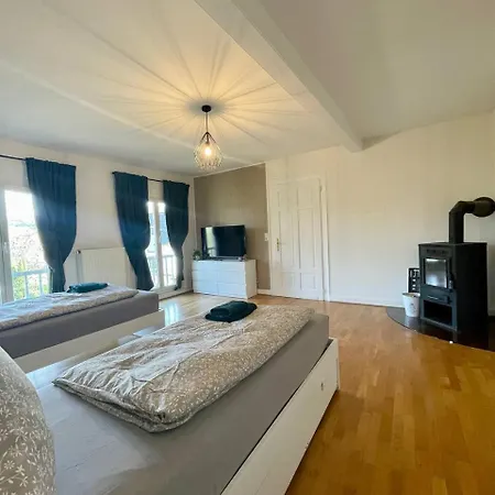 Appartement Geraeumige Altbauwohnung Mit 4 Schlafzimmern Kruft
