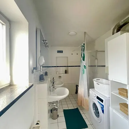 Apartament Geraeumige Altbauwohnung Mit 4 Schlafzimmern Kruft