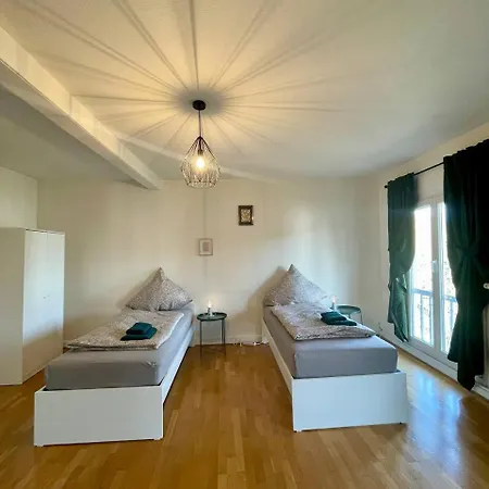 Geraeumige Altbauwohnung Mit 4 Schlafzimmern * Kruft