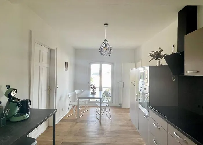 Geraeumige Altbauwohnung Mit 4 Schlafzimmern Kruft