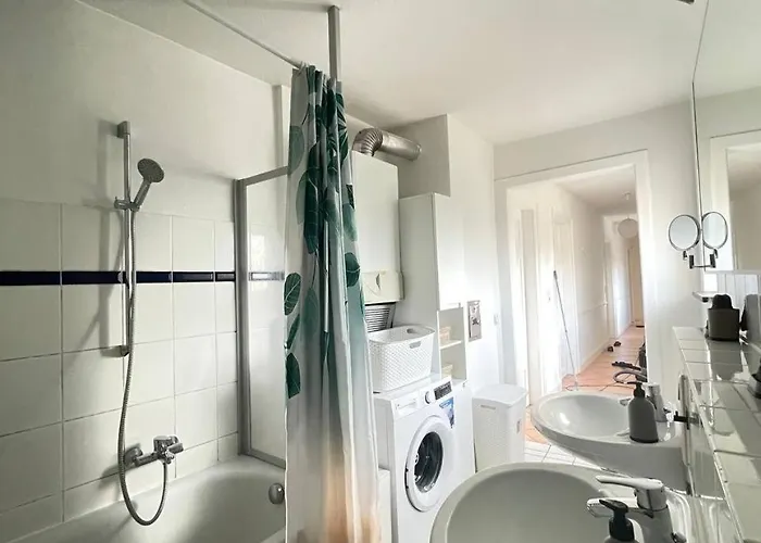 Apartament Geraeumige Altbauwohnung Mit 4 Schlafzimmern *