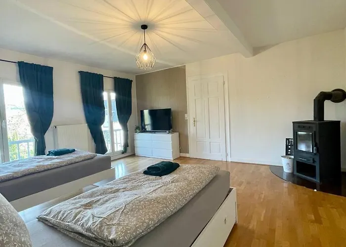 Apartament Geraeumige Altbauwohnung Mit 4 Schlafzimmern Kruft