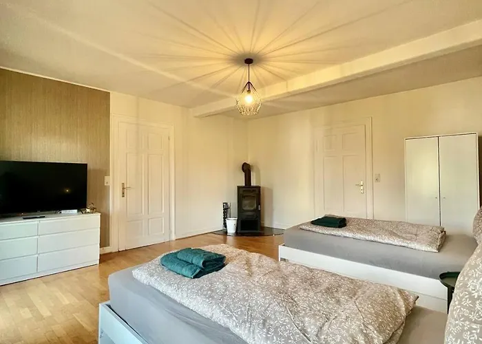 Apartament Geraeumige Altbauwohnung Mit 4 Schlafzimmern